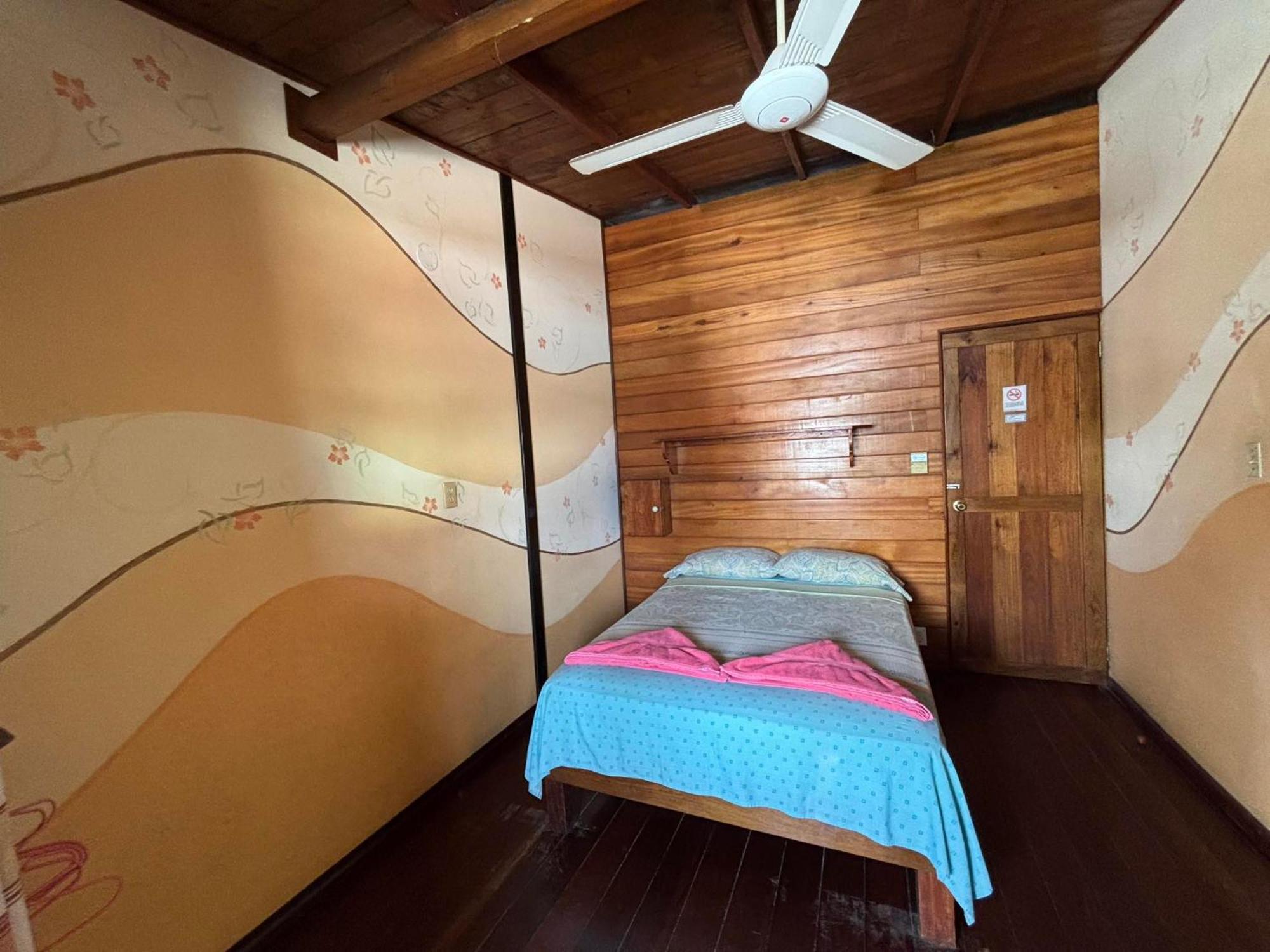 Hostal Hansi Bocas del Toro Zewnętrze zdjęcie